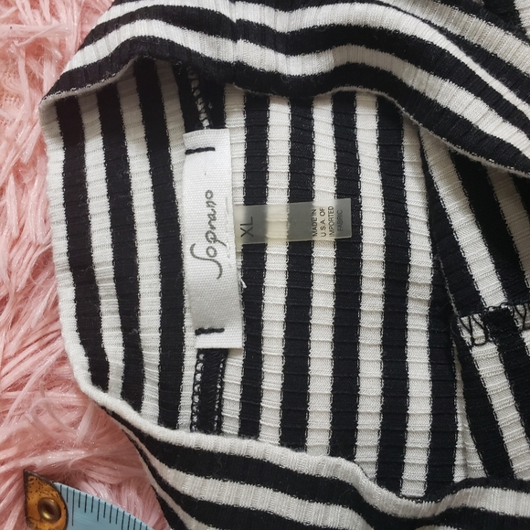 Soprano white and black striped crop top sz XL - Picture 5 of 5